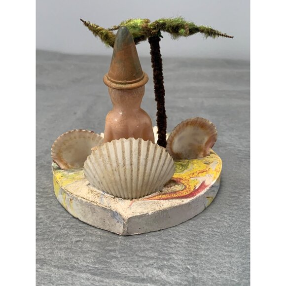 Vintage Kitsch Beach Scene With Shells & Figurine - Picture 3 of 8